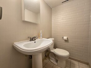 1856 Beacon St in Brookline, MA - Building Photo - Building Photo