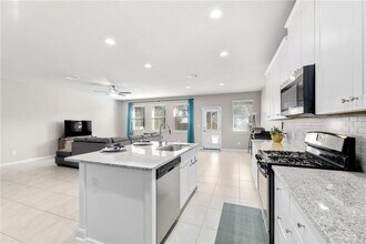 204 Tulum Ter in Leander, TX - Building Photo - Building Photo