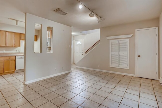 2800 Westhill Dr in Austin, TX - Building Photo - Building Photo