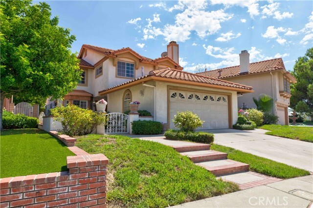 12022 Falcon Crest Way in Los Angeles, CA - Building Photo