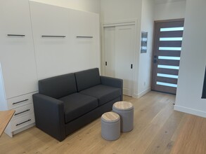 3111 Oakhurst Ave in Los Angeles, CA - Foto de edificio - Building Photo