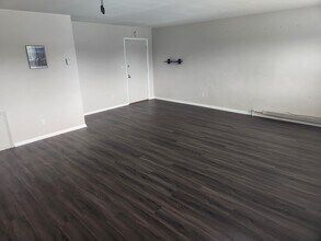13797 Cedar Rd, Unit #302 in South Euclid, OH - Building Photo - Building Photo