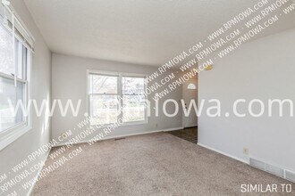 5734 NW 54th Ct in Johnston, IA - Building Photo - Building Photo