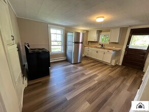 77 North St in Waterville, ME - Building Photo - Building Photo