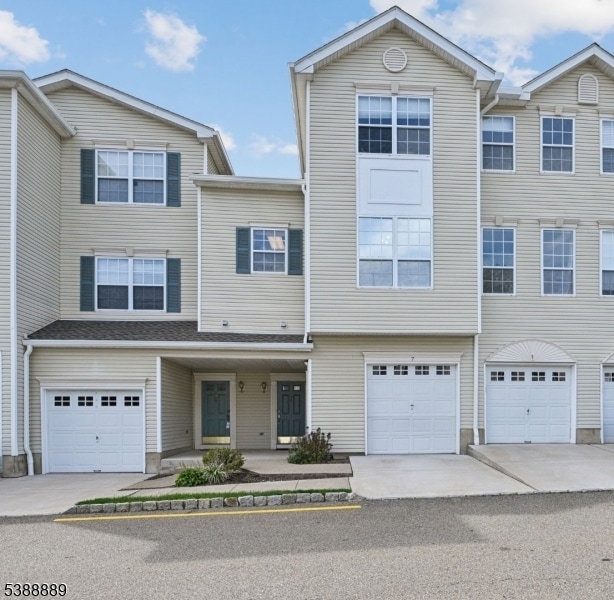 property at 7 Wildflower Ln