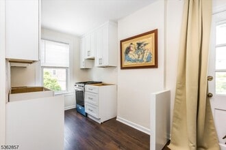 22 Forest St in Montclair, NJ - Building Photo - Building Photo