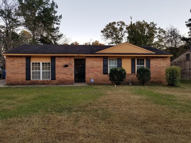 3656 Surrey Ln in Columbus, GA - Foto de edificio