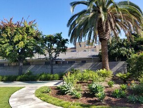 1401 N Flower St in Santa Ana, CA - Building Photo - Building Photo