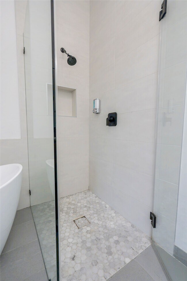 property at 709 Memorial Heights Dr