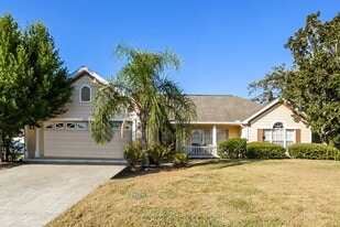 4803 Jeanette Ct in St. Cloud, FL - Building Photo