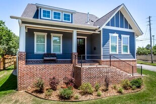 1607 N University Ave in Little Rock, AR - Building Photo