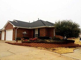 2201 NW 155th St in Edmond, OK - Building Photo