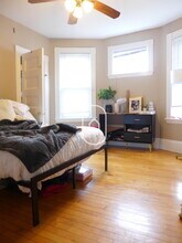 43 Parker Hill Ave, Unit 3 in Boston, MA - Foto de edificio - Building Photo
