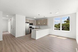 306 Bergen Ave in Jersey City, NJ - Building Photo - Building Photo