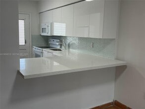 251 Galen Dr in Key Biscayne, FL - Building Photo - Building Photo