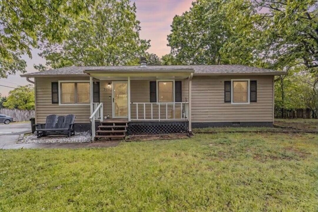 2031 Millard Rd in Soddy Daisy, TN - Building Photo