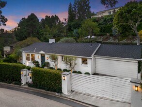 163 Acari Dr in Los Angeles, CA - Foto de edificio - Building Photo