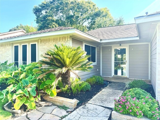 property at 310 Knoll Forest Dr