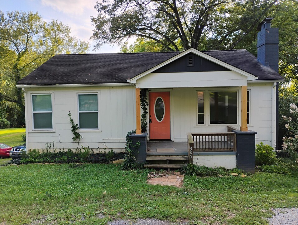 509 Burns Rd, Unit Unit A in Knoxville, TN - Foto de edificio