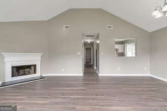 2022 Patterson Park Dr in Lawrenceville, GA - Building Photo - Building Photo