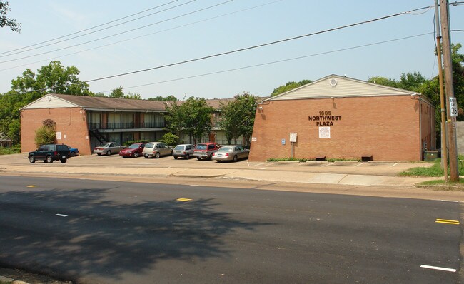 Northwest Plaza in Jackson, MS - Foto de edificio - Building Photo