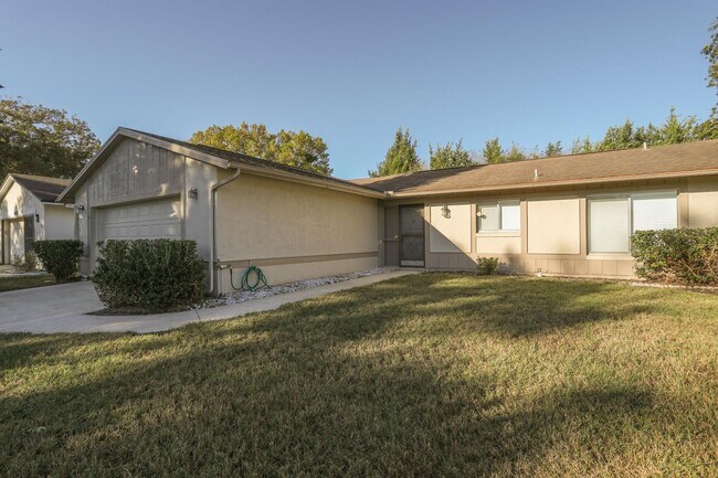 5005 Ledgewood Way in Orlando, FL - Foto de edificio - Building Photo