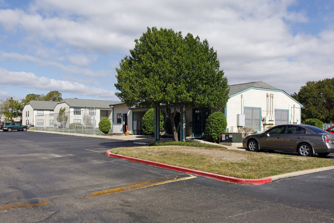 The 1856 in San Marcos, TX - Foto de edificio - Building Photo