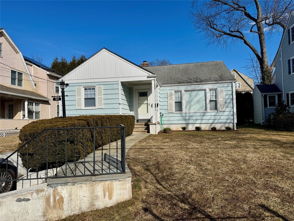 54 Hawthorne St in White Plains, NY - Building Photo