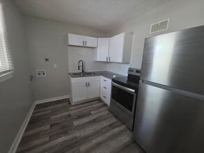 6203 E 152 Terrace in Grandview, MO - Building Photo - Building Photo