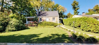 1067 Terrace Ave in Wyomissing, PA - Building Photo