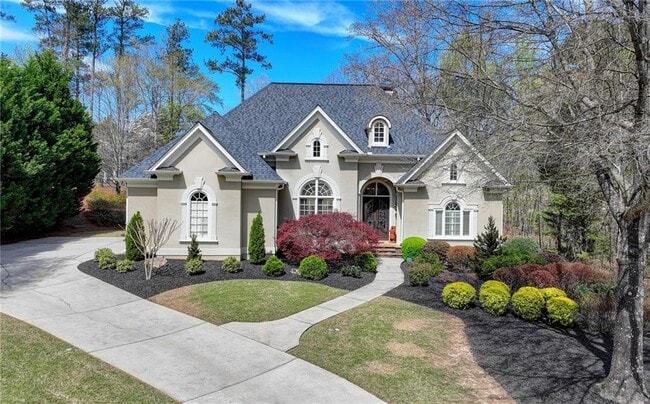 6745 Laurel Oak Dr in Suwanee, GA - Building Photo - Building Photo