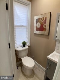 207 E Cambria St photo'