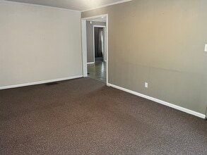 1208 Chestnut Ave in Winona Lake, IN - Building Photo - Building Photo