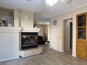 7425 Mission Palm St in Las Vegas, NV - Building Photo - Building Photo