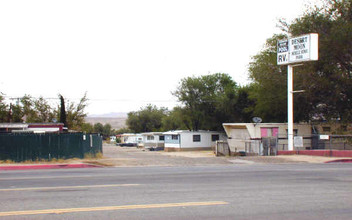 Desert Moon Mobile Home Park in Barstow, CA - Building Photo - Building Photo