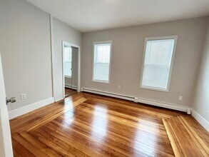 24 Maryland St, Unit 3 in Boston, MA - Building Photo - Building Photo