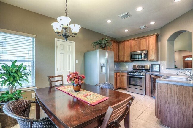 property at 66 W Spindle Tree Cir