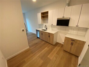 104 Howe St-Unit -307 in New Haven, CT - Building Photo - Building Photo