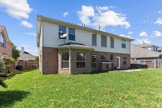 3531 Shoreview Ln in Missouri City, TX - Foto de edificio - Building Photo