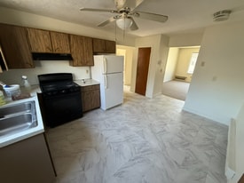 67 Dallas Terrace in Waterbury, CT - Building Photo