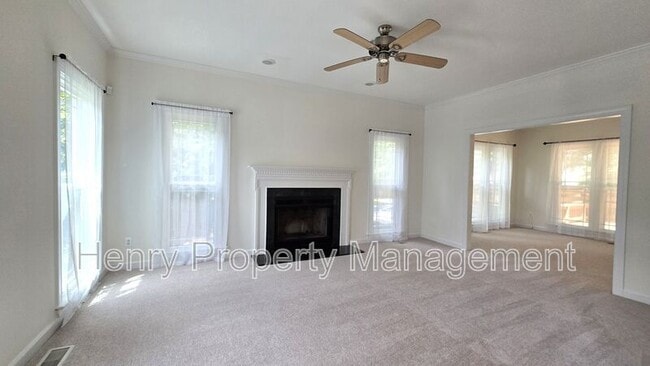 206 W Hill Dr in Cary, NC - Building Photo - Building Photo