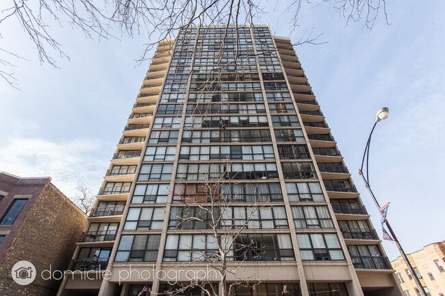 property at 1540 N La Salle Dr