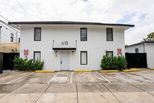 618 SW 21st Ave in Miami, FL - Building Photo