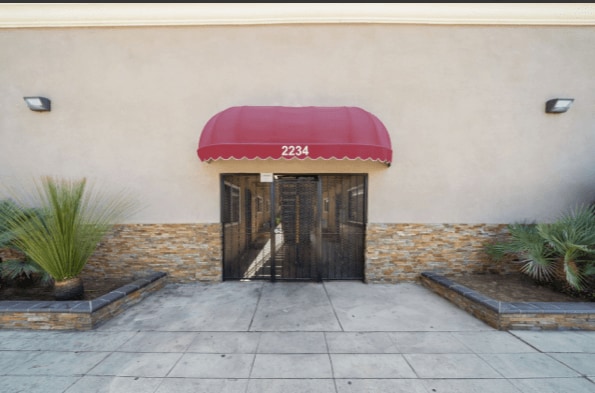 2232-2234 Santa Fe Ave. in Long Beach, CA - Foto de edificio - Building Photo