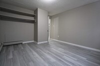 Kerpel Apartments in Saskatoon, SK - Building Photo - Building Photo