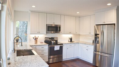 15706 Havenrock Cir in Dallas, TX - Building Photo - Building Photo