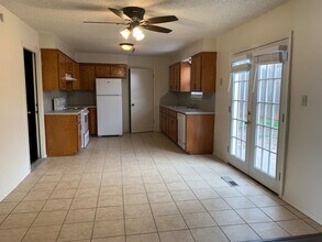 1718 Jennifer Cir-Unit -1720 in Norman, OK - Foto de edificio - Building Photo