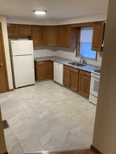 30 Mansfield Dr, Unit 301 in Northford, CT - Building Photo - Building Photo