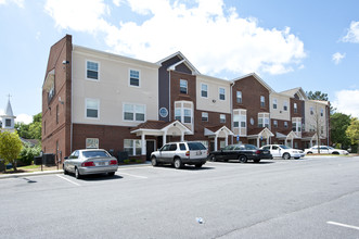 Allen Wilson Terrace in Decatur, GA - Building Photo - Building Photo