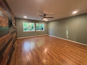 7796 Kildare Loop NW in Silverdale, WA - Building Photo - Building Photo